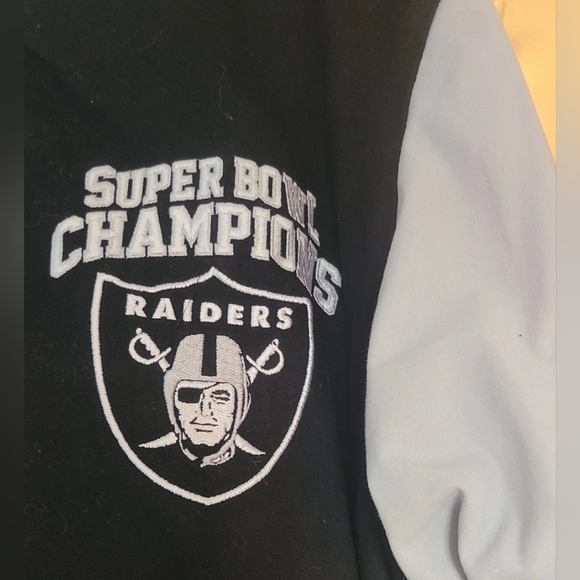 Raiders Super Bowl Champion Black and Gray Jacket Limited Edition Size Medium - Picture 6 of 6